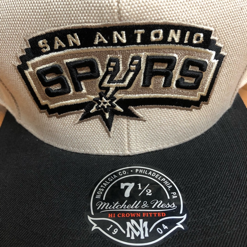 NEW San Antonio Spurs Mitchell & Ness Hat in Cream - Picture 2 of 5